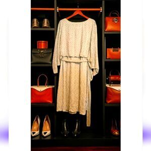 Size 26 28W Elegant Avenue beige and gold party dress New with tag